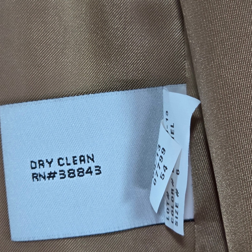 Larry Levine Wool Blend Coat Womens 6 Camel Tan Excellent Empire Waist Walking - Picture 11 of 13